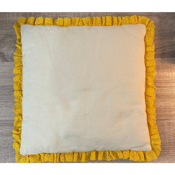 Vintage Needlepoint Pillow Children on a Rocking Chair Ruffle Trim Handmade 80s - Picture 8 of 9